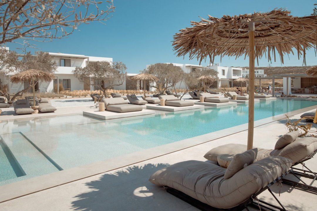 kourtis outdoor coral lounger  living