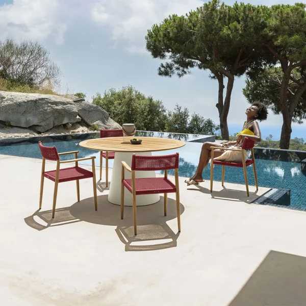 Dolcevita_dining_table_140_2